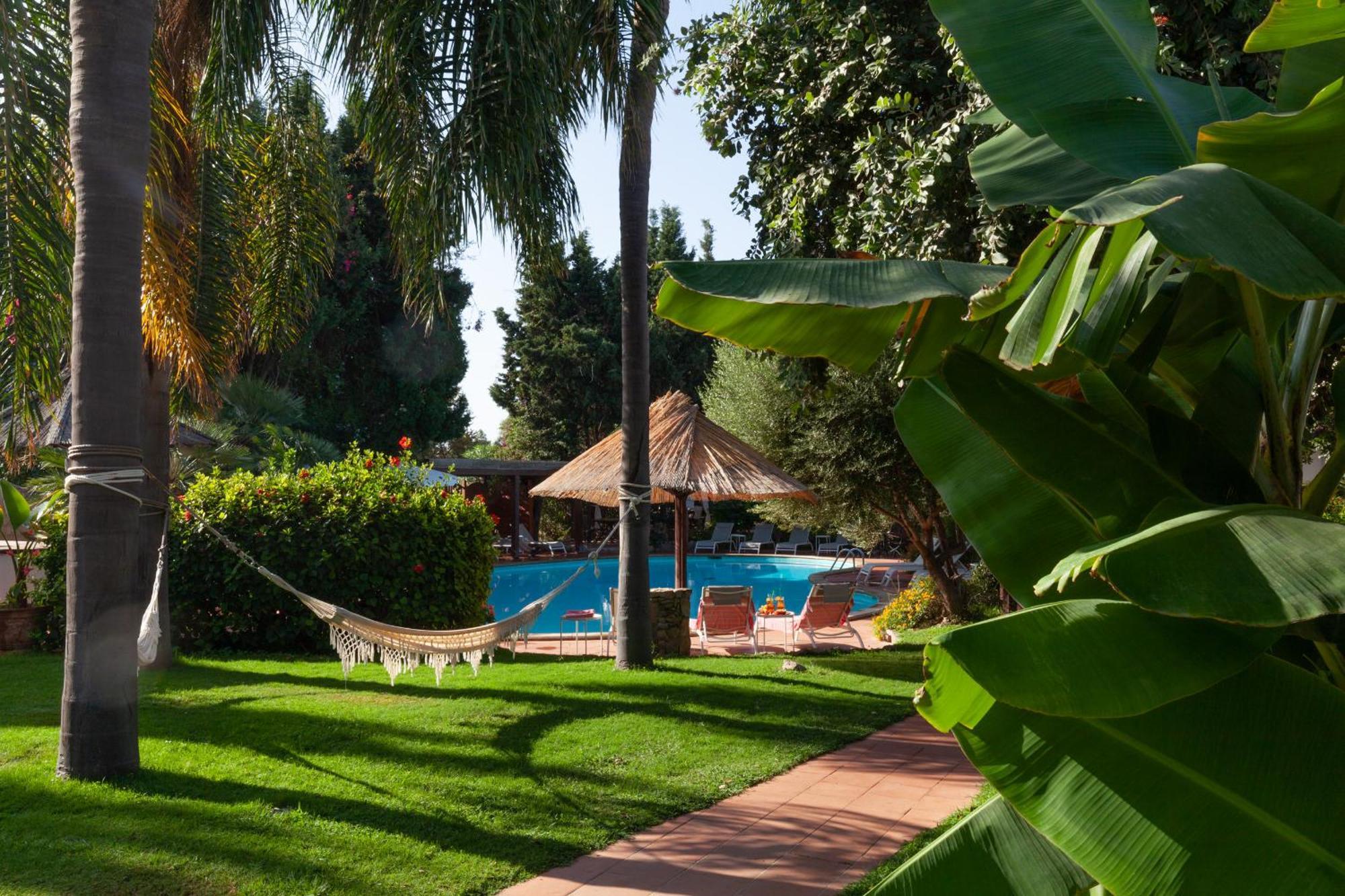 Nora Club Hotel & Spa Pula Exterior photo